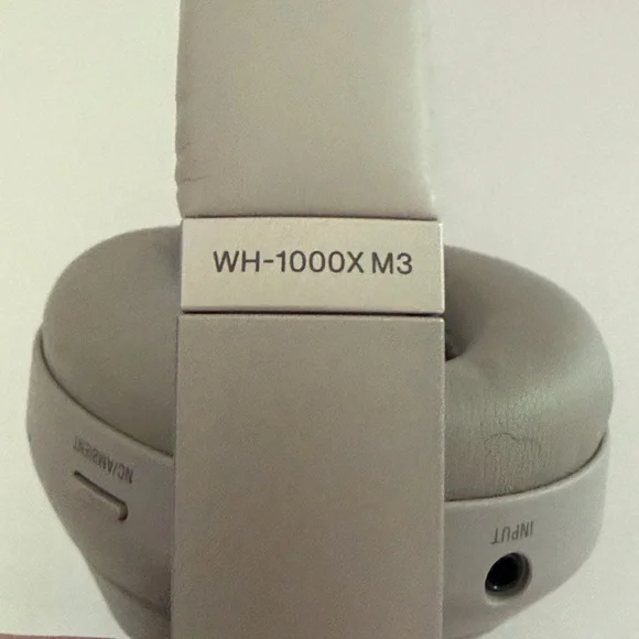 Sonynoise cancellation headphones